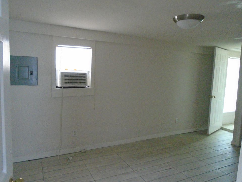 1st image of 1611 55th St