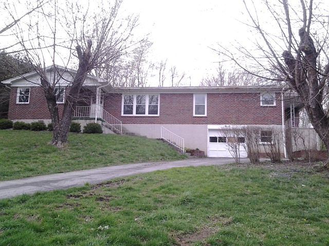 2nd image of 603 E Fincastle Tpke