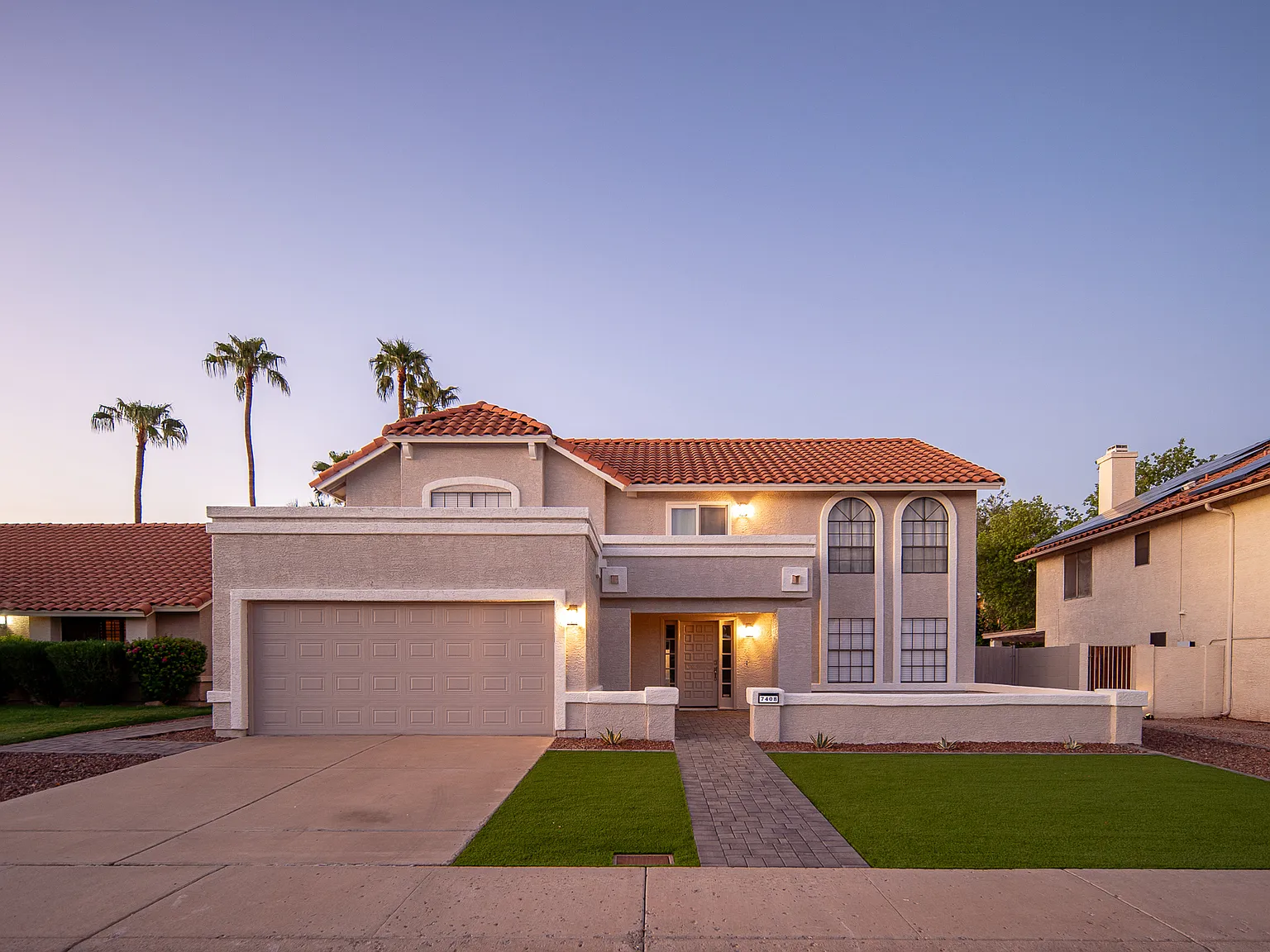 4 bed, 2.5 bath, 2328 sqft, $2,995 — Photo 3