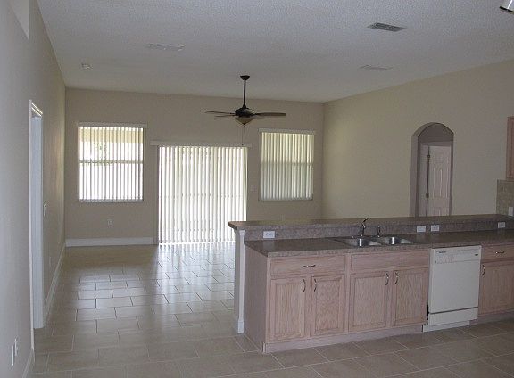 3rd image of 9 Bassett Ln