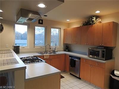 4th image of 4388 Devonshire Dr
