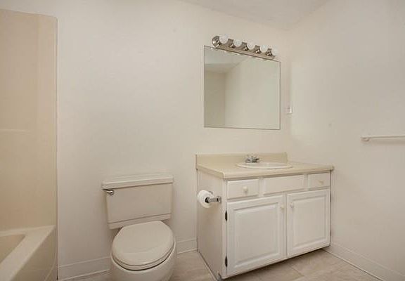 5th image of 100 Cove Way Unit 506