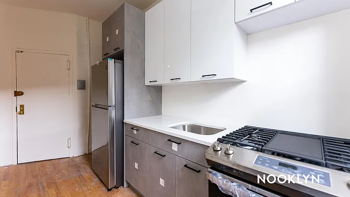 Rented by Nooklyn NYC LLC | media 11