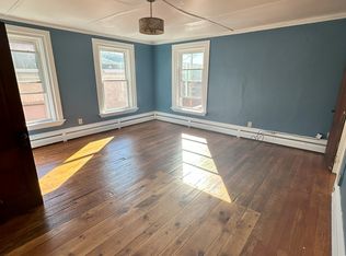 71 Elliot St #3, Brattleboro, VT 05301