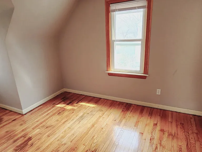 26139 Hanover St — Photo 10