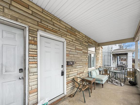 4th image of 2432 Robertson Ave