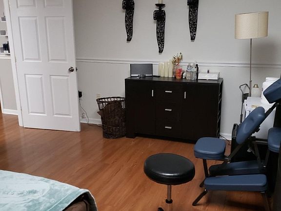 4th image of 24 Orchard View Dr Ste 6