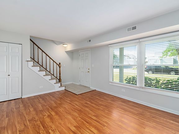 3rd image of 1186 E Candlenut Ln #1186
