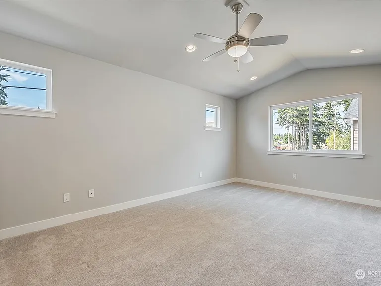 4215 142nd St SE — Photo 20