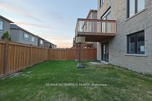 75 Eastgrove Sq #BASEMENT — Photo 21
