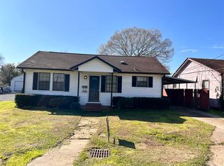 2065 Lela St, Beaumont, TX 77705