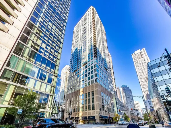 2 E Erie St APT 2802, Chicago, IL 60611