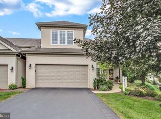 725 Woodfield Dr, Lititz, PA 17543