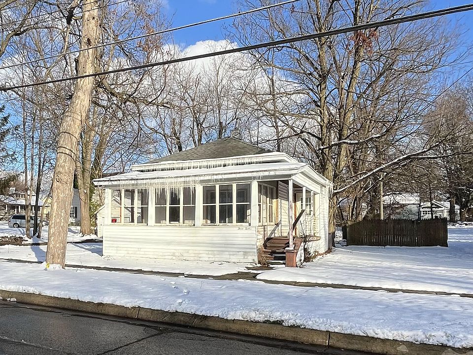 1st image of 312 Orchard St