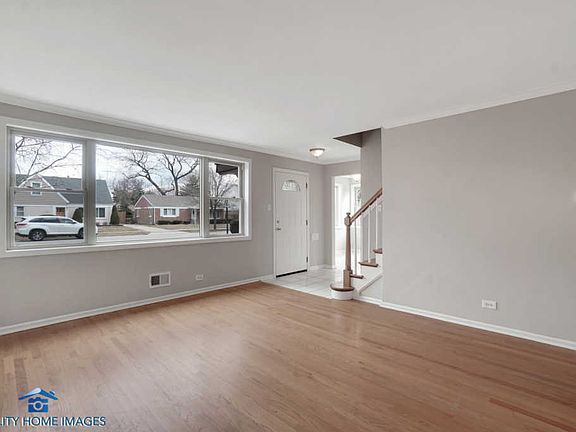 4th image of 10912 S Komensky Ave