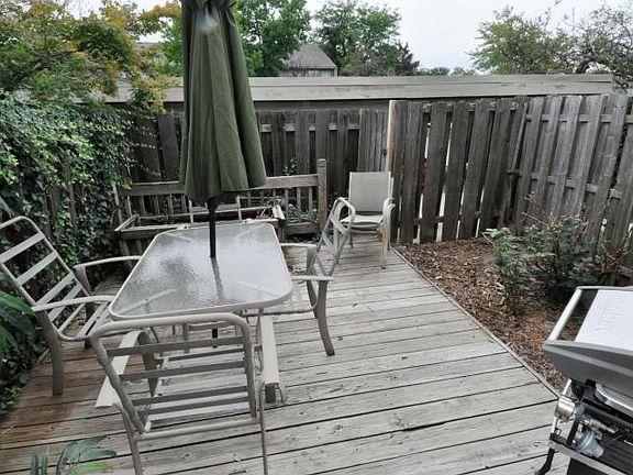 5th image of 1070 Merrimar Cir N