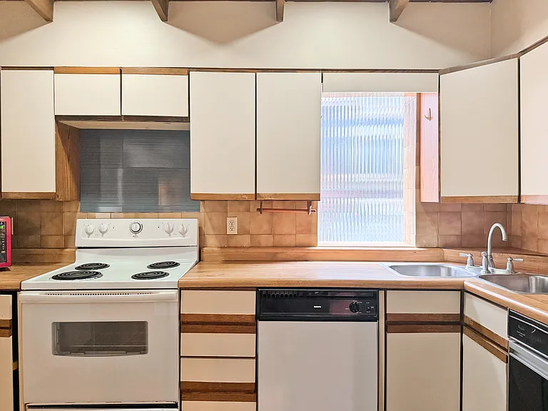 5856 Darlington Rd #U1 — Photo 3