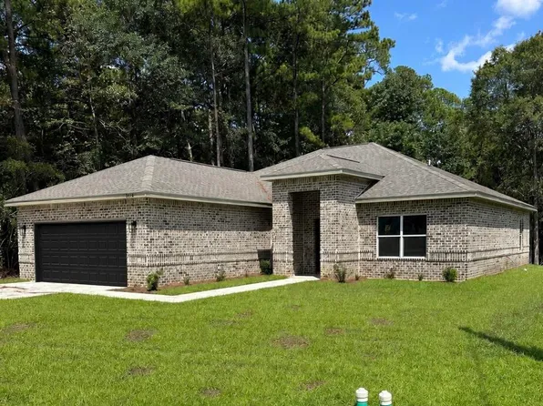 8904 Boxwood Ln, Gautier, MS 39553