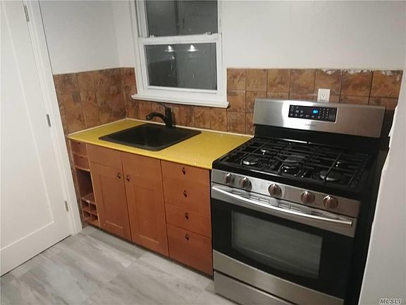 3rd image of 172-10 83rd Ave