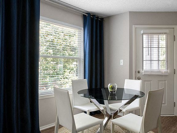 4th image of 8000 Waterford Lakes Dr #616