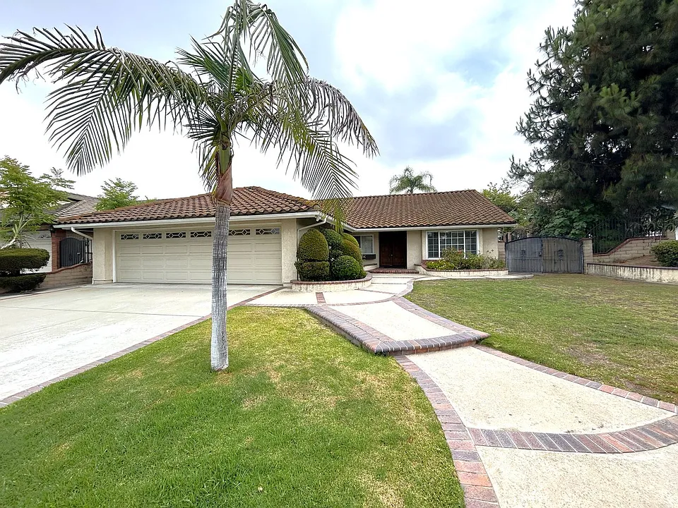 904 Sky Meadow Pl