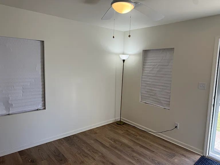488 Burlington Cir — Photo 5