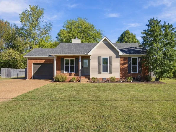 3034 Easy Goer Ln, Greenbrier, TN 37073