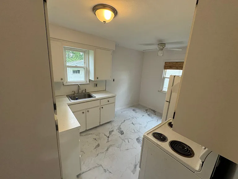 3755 Westpoint St — Photo 8