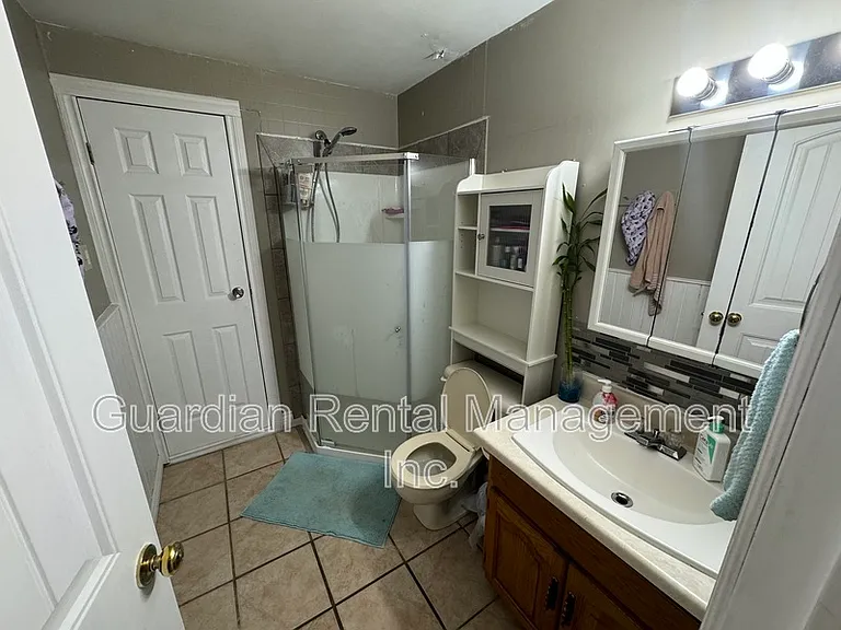 512 Black Bay Rd #2 — Photo 7
