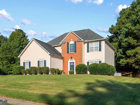 2nd image of 473 Concord Cir