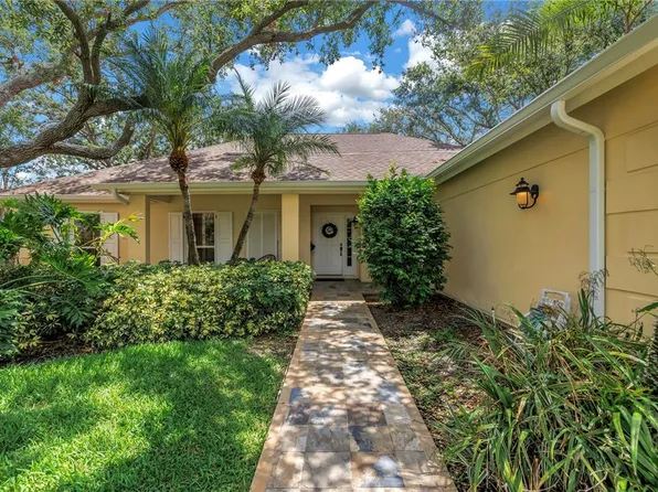 8127 Siquita Dr NE, Saint Petersburg, FL 33702