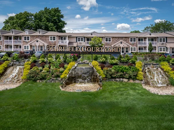 Fairfield Courtyard at Bayport