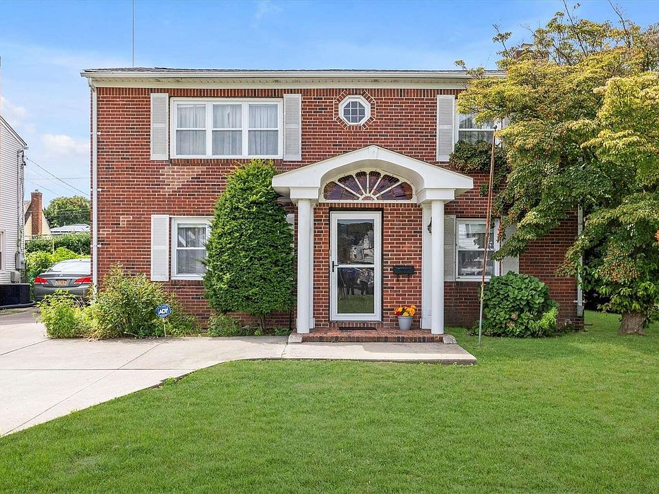 1st image of 8 Gables Road
