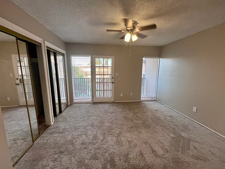 1828 W Tuckey Ln — Photo 19