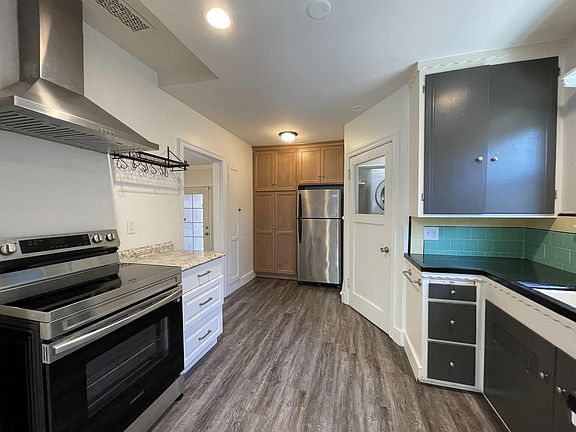 4th image of 266 E 6th Ave Unit 2