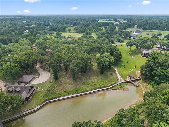 2nd image of 78/79 Tall Oaks