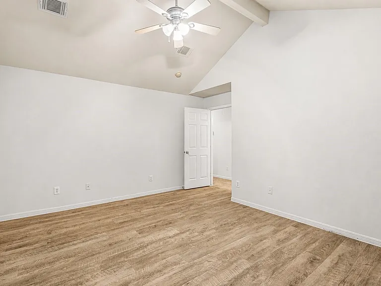 13515 Gospel Way — Photo 15