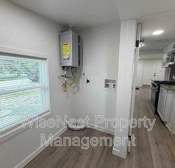 1100 S Savage St — Photo 18