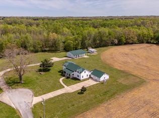 40 R B Brown Rd, Leoma, TN 38468