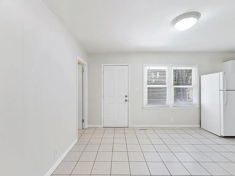 2808 Bardwell Rd — Photo 20