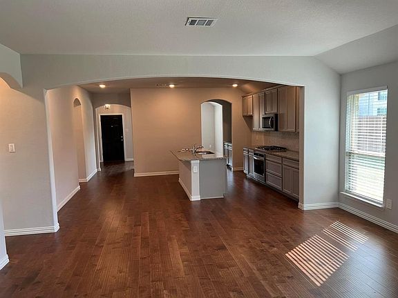 2nd image of 1273 Binfield Dr