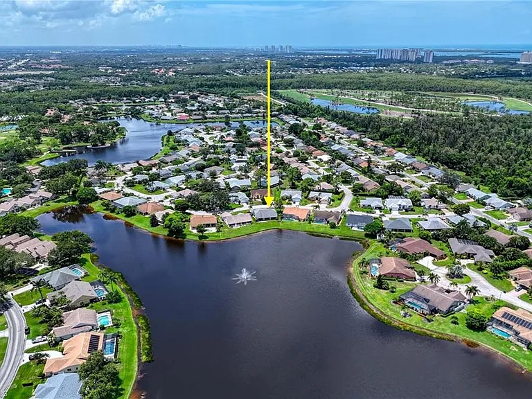 22589 Island Lakes Dr — Photo 38