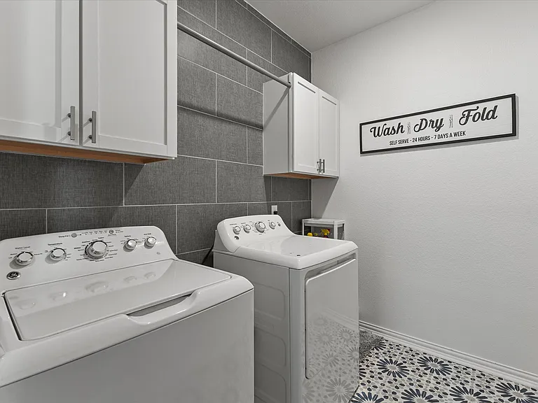 2245 Gulfstream Dr — Photo 23