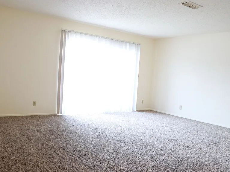 Kimberly Club Apartments — Photo 161