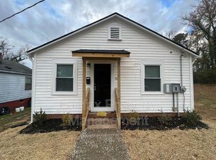 215 Temple Ave, Sanford, NC 27330