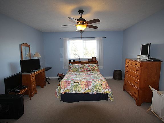 3rd image of 7428 Chino Valley Dr SW