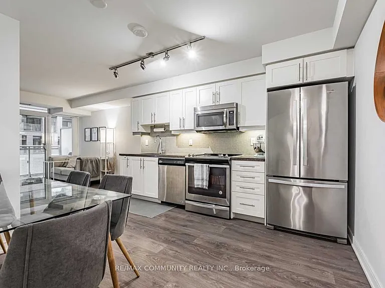525 Adelaide St W #631 — Photo 4