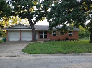 2501 Oak Dr, Gatesville, TX 76528