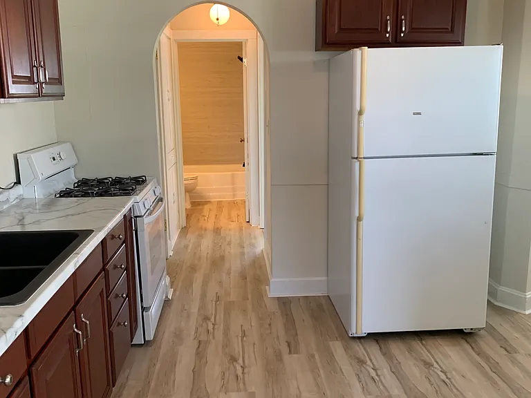 430 E 20th St #A — Photo 5