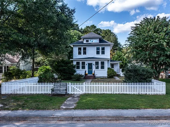 128 Steamboat Rd, Irvington, VA 22480